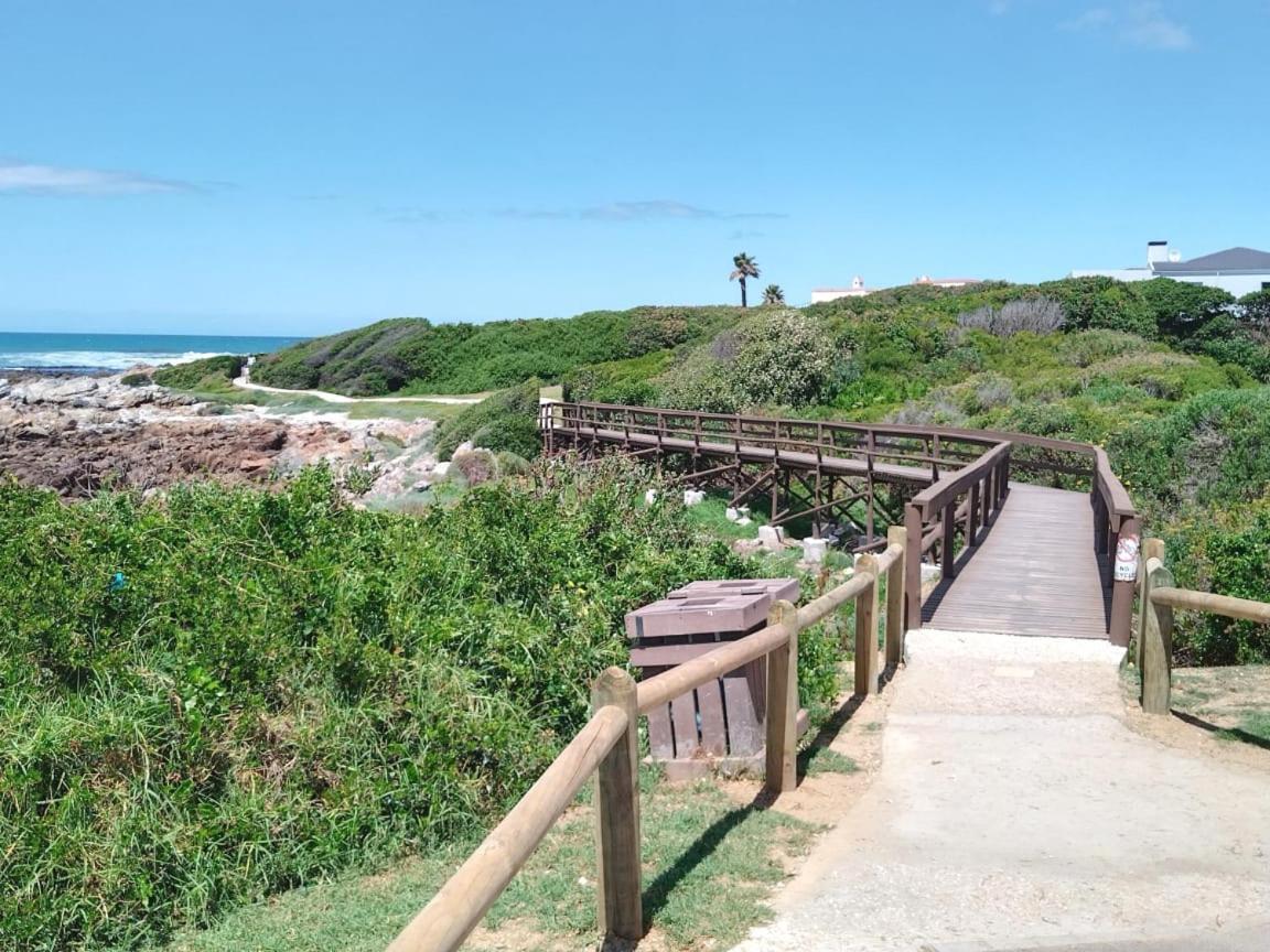 Matshana Lodge Hermanus Exterior photo