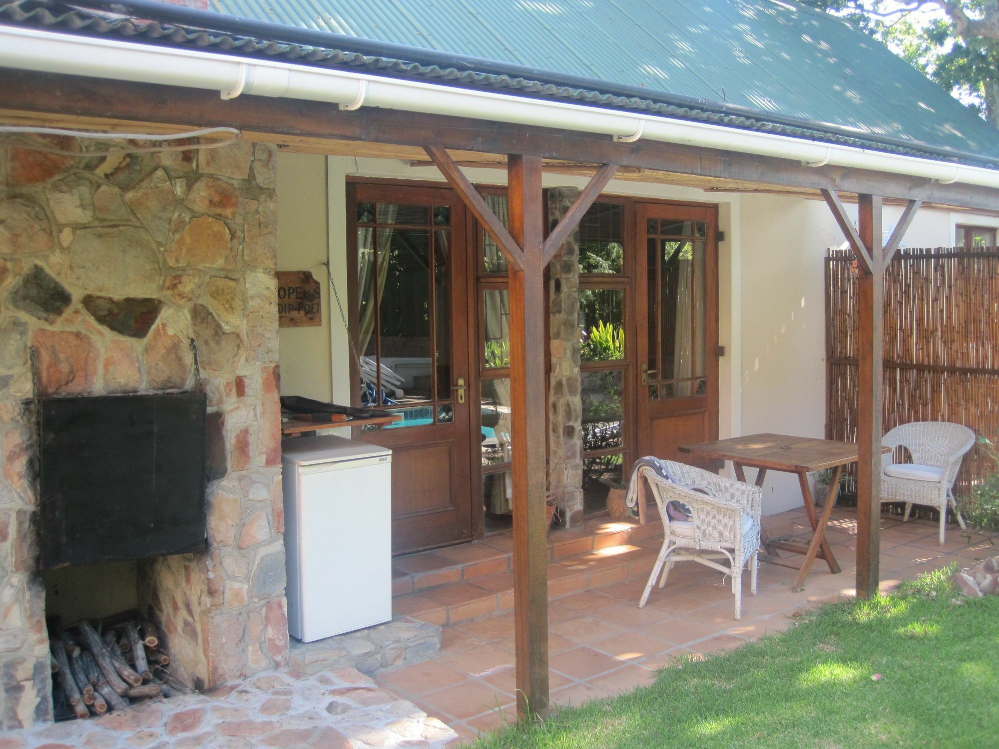 Matshana Lodge Hermanus Exterior photo