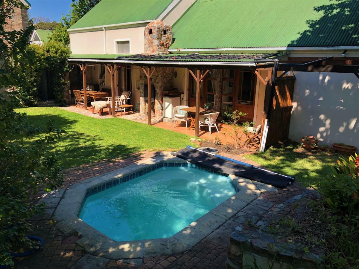 Matshana Lodge Hermanus Exterior photo